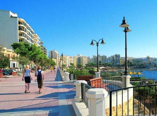 Modern Family Holiday Retreat In Gzira Sliema Buitenkant foto