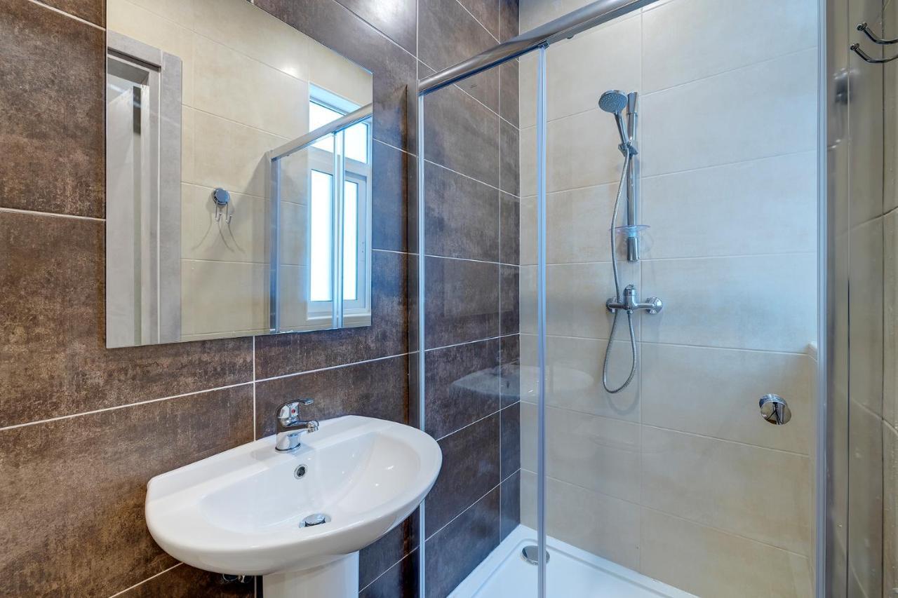 Modern Family Holiday Retreat In Gzira Sliema Buitenkant foto