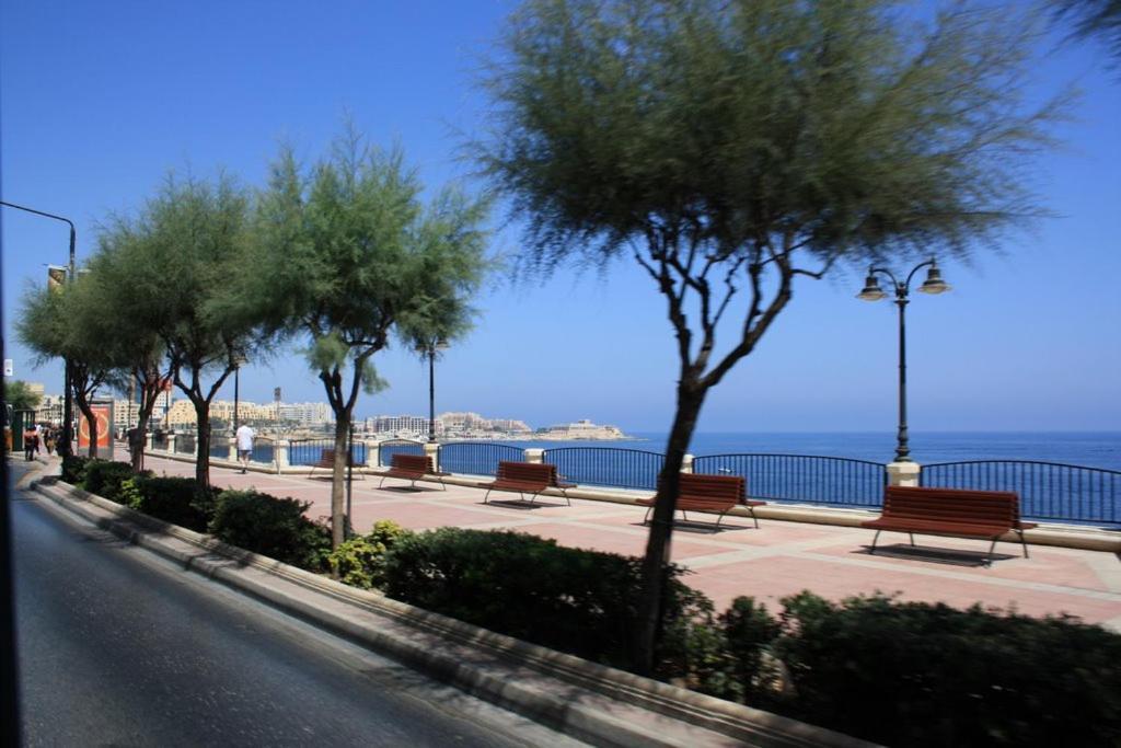 Modern Family Holiday Retreat In Gzira Sliema Buitenkant foto